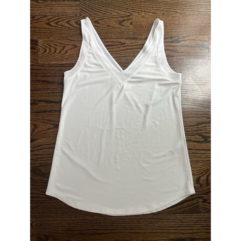 White House Black Market WHBM Double V-Neck Tank top size XXS white